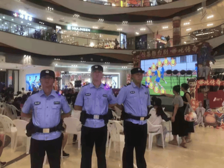 “苏超”点球大战！连云港第二现场的“藏蓝”守护力量