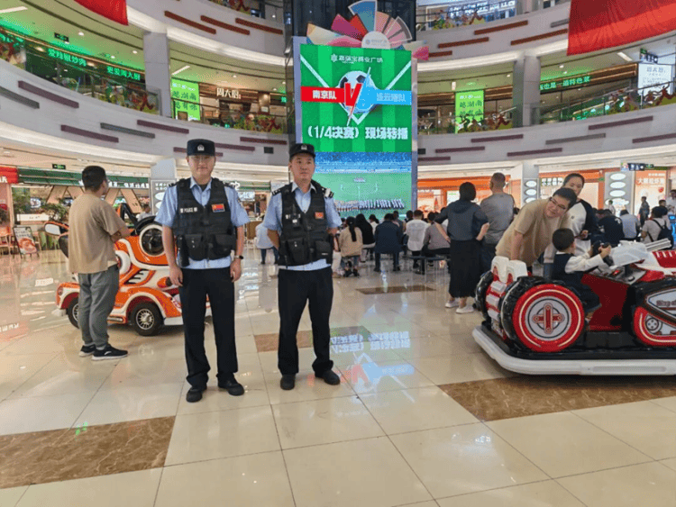 “苏超”点球大战！连云港第二现场的“藏蓝”守护力量